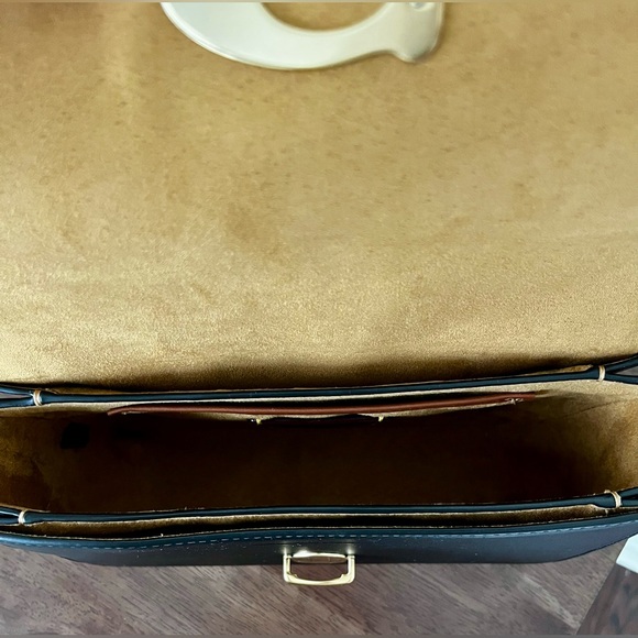 Coach Studio Bag Black Glovetanned Leather EUC soft lining Gold Hardware 🖤 - Picture 10 of 16